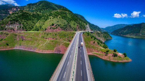 打开腾讯新闻,查看更多图片 >渝昆高速公路云南会泽段美景.