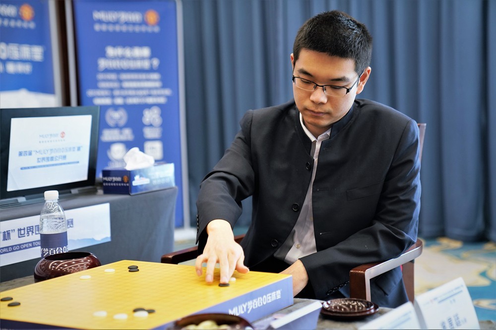 谢科扳回一城!梦百合决赛次局芈昱廷乱战告负