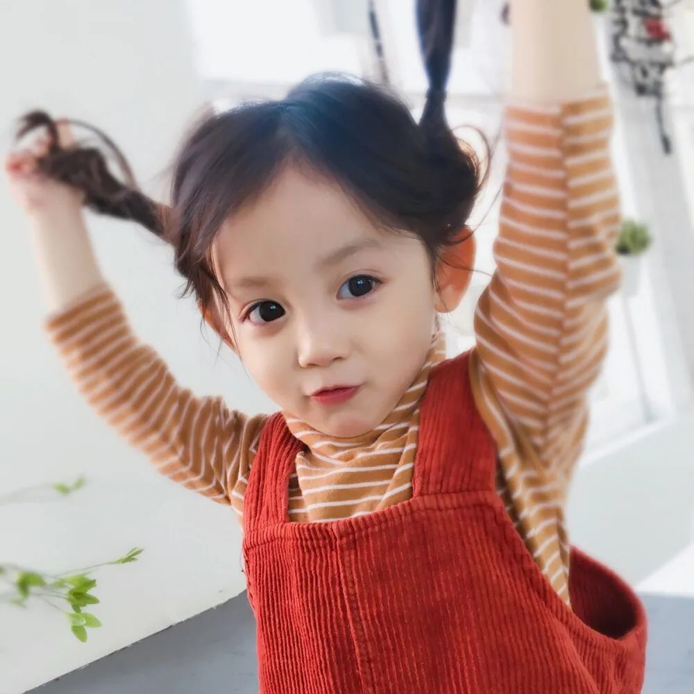 可爱萌娃微信头像我这座冰山在你手里变成了冰激凌哦