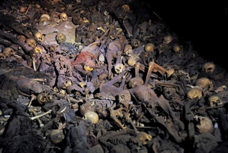 山西煤矿万人坑底下6万多人森森白骨都是被日本人残忍虐死