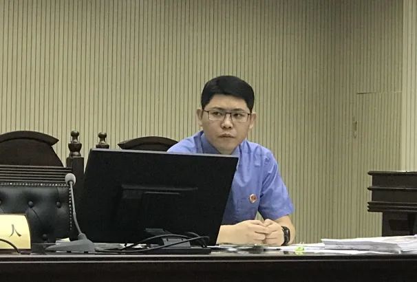 向潜江五一劳动奖章获得者学习