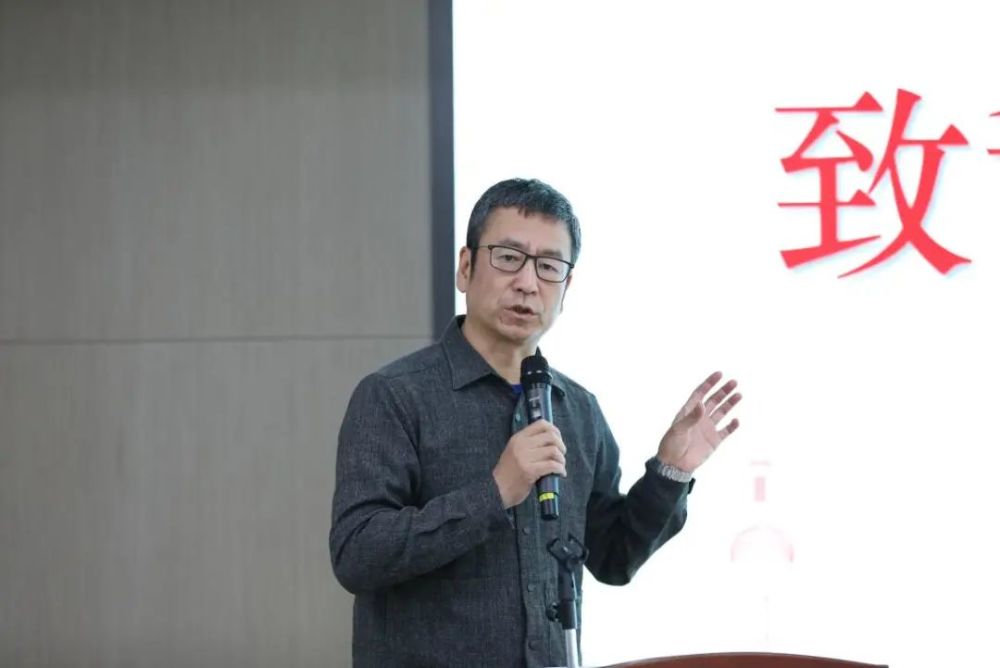 总经理李岩,人民文学出版社社长臧永清,清华大学新闻与传播学院常务副