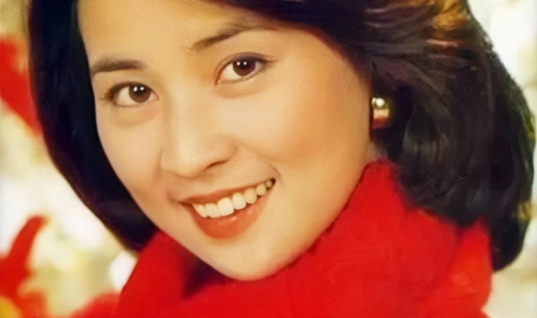 年轻时的林凤娇非常漂亮,作为演员的她还曾经获得过金马奖的影后,但