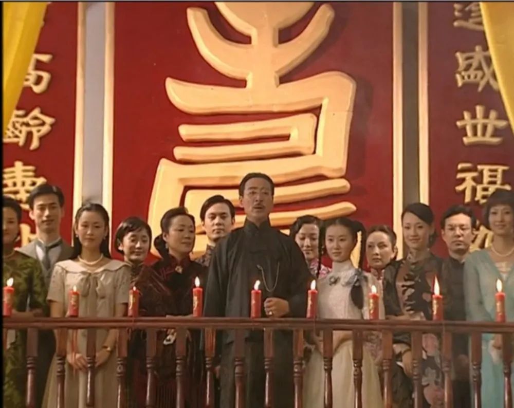 金粉世家金家光鲜亮丽的外表下暗藏的荒唐和不堪才是其败落的真相