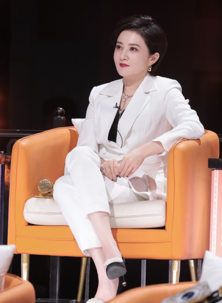 从御用童星到北大才女40岁金铭尚未婚嫁只因她自身的一个缺点