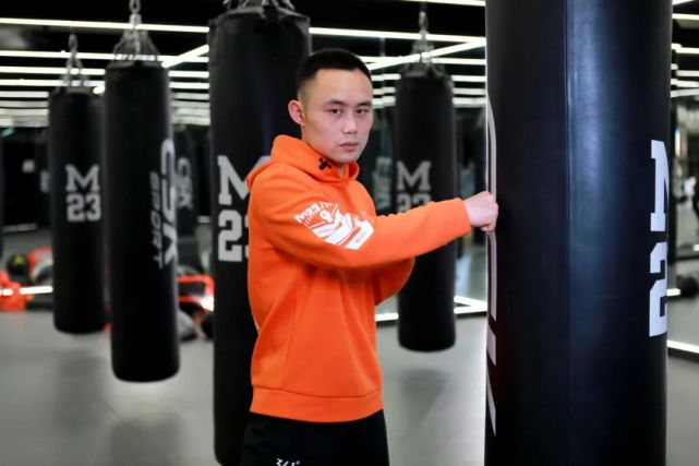 外卖拳手张方勇:活着就希望更挣扎一些