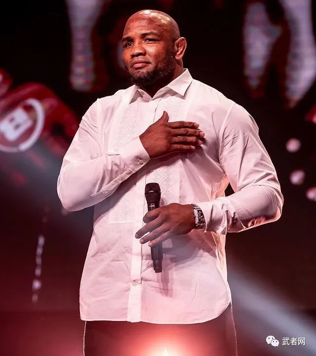 258期比赛,由于前ufc名将古巴摔跤冠军尤尔·罗梅罗(yoel romero)