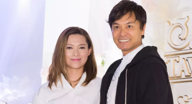 演两次"笨蛋"获视帝,娶了西游记中红孩儿,如今儿女双全|欧倩怡|张国荣