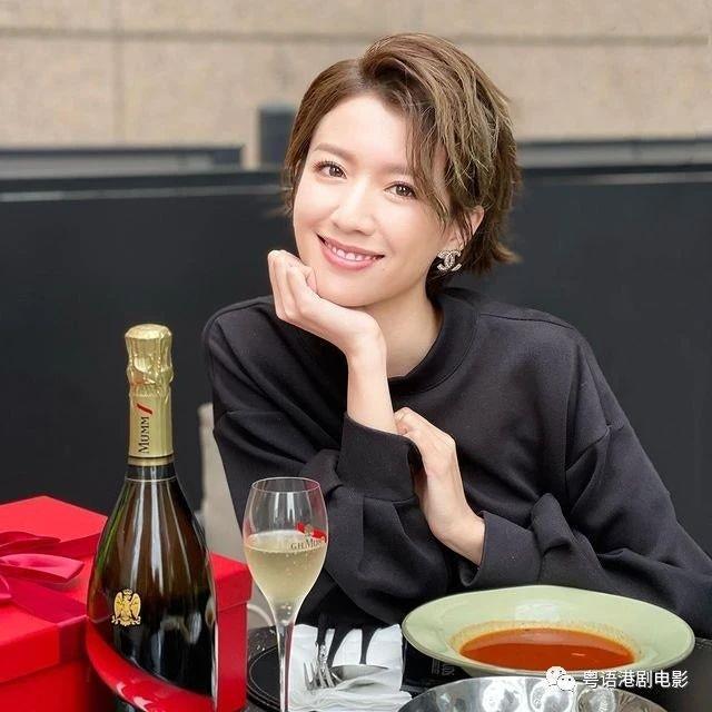 陈滢是TVB最力捧小花 还有十个中生代接棒花旦位置_腾讯新闻