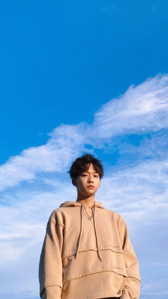 余景天壁纸他是你心中的c位吗