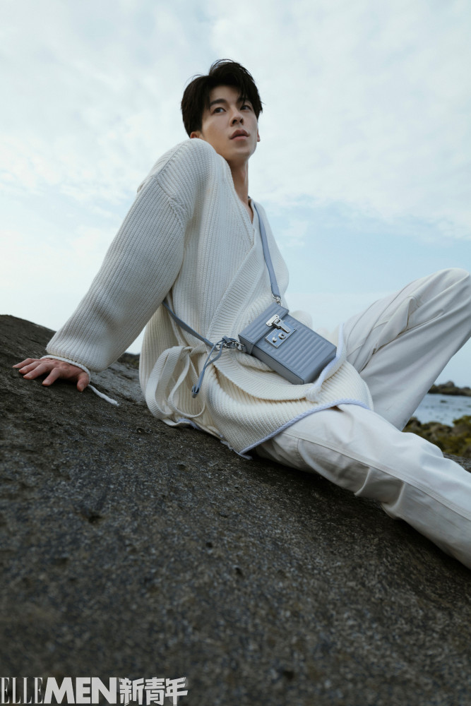 许光汉更新壁纸这身材这颜值这身高总之一句话