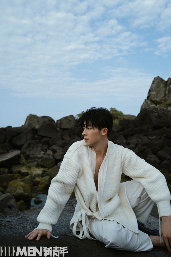 许光汉更新壁纸这身材这颜值这身高总之一句话