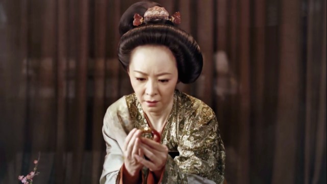 《骊歌行》三夫人给傅音留下镯子,有三重深意,她