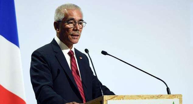 这个岛国被专家预测可能几十年后就会被淹没,而这时汤安诺想到了中国