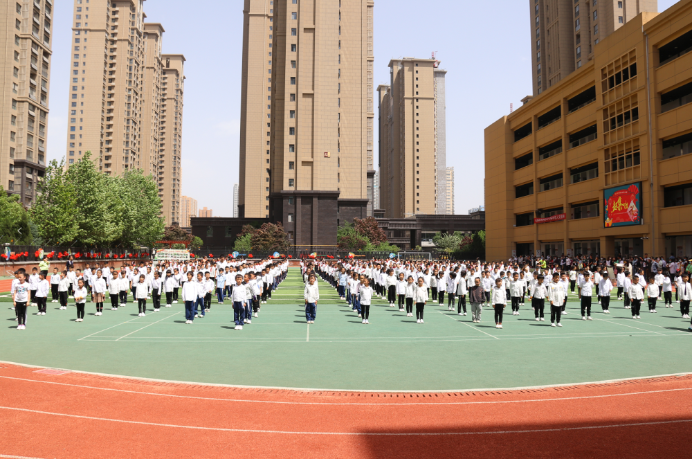 西交康橋紫薇東進小學舉行校園開放日活動讓學生和家長共享傳統文化