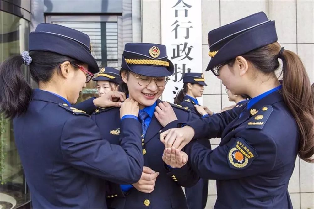序列的岗位,具体可以分为:督办,高级主办,主办,行政执法员四个大层级