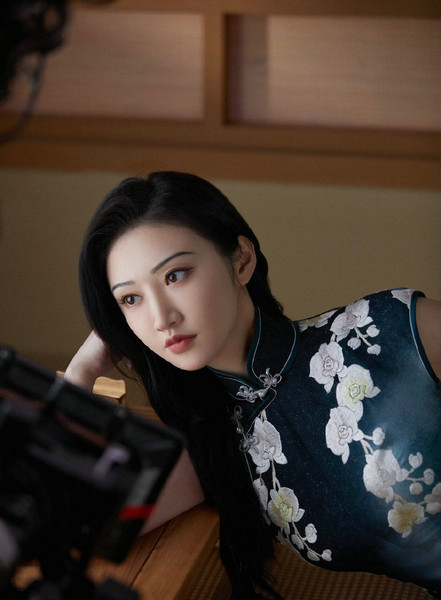 梦回司藤景甜旗袍造型曝光霸气女王风情又妩媚