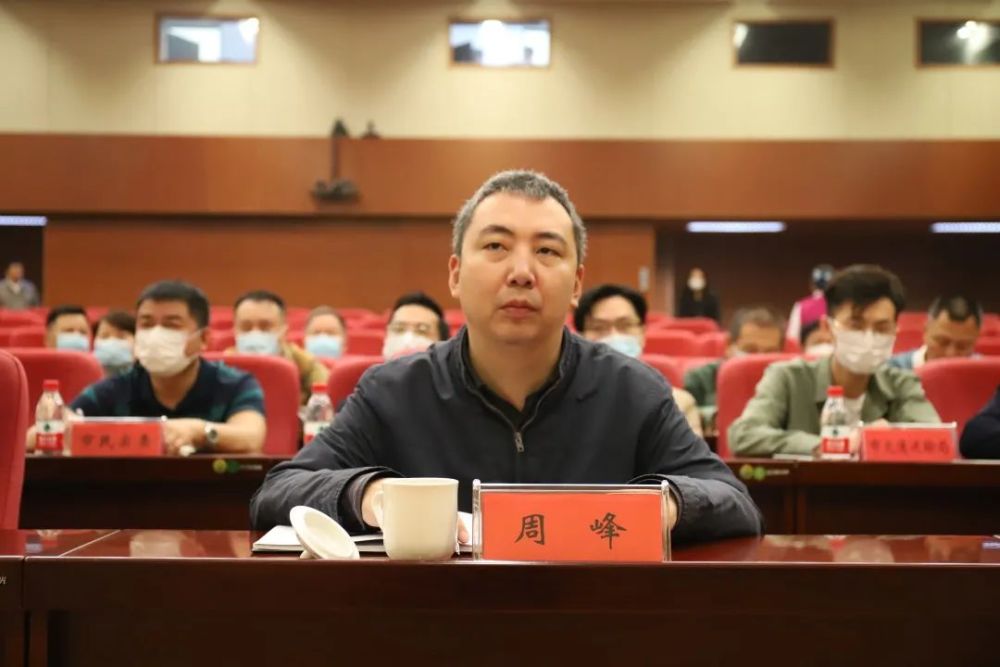 市委副秘书长李强,柳州市禁毒委副主任,市委政法委副书记周峰在柳州分