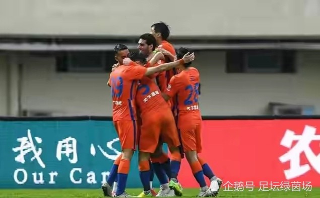 广州队 外媒评中超第二轮最佳阵容，泰山队竟无一人入选，外租一人入选