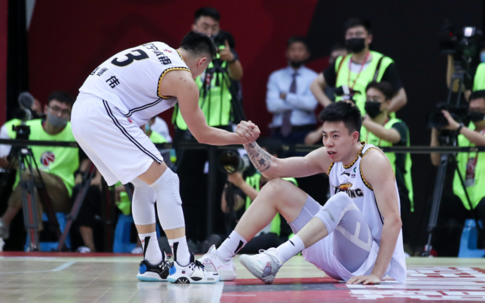 cba 辽宁若夺冠，张镇麟将复制魔术师神迹？这剧本简直是爽文男主角
