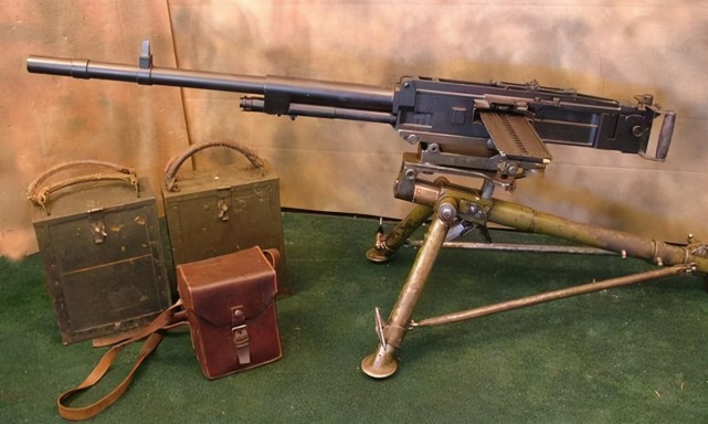 布雷达m1937型重机枪自动回收弹壳再利用勤俭节约的好榜样