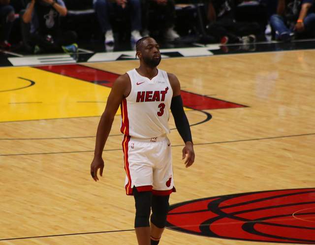 后卫篮球鞋排行榜_NBA得分后卫排名!科比仅次于乔丹!哈登艾弗森并列第3!