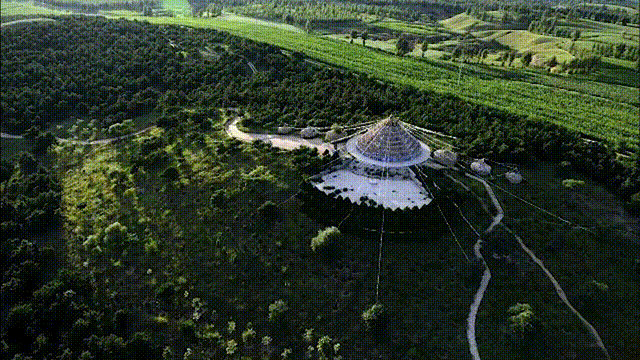 位于库伦旗库伦镇内的风水山景区,内有哈达泰植物园,人工湖,观景台