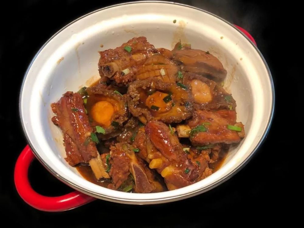 今日午餐记录 鲍鱼烧排骨 白灼八带鱼 宁波油鳗 家常炒茄子 腾讯新闻