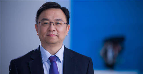 读书,如今身家百亿,与哥嫂住对门|母亲|王传方|嫂子|父母|王传福|哥嫂