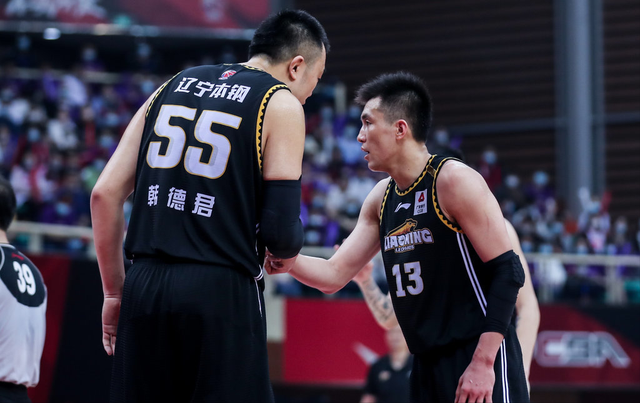 cba 篮球专家们：广东队夺三连冠意味着cba改革的失败