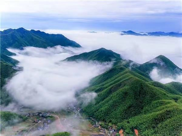 走乡村看小康丨龙游六春湖脚下的幸福生活