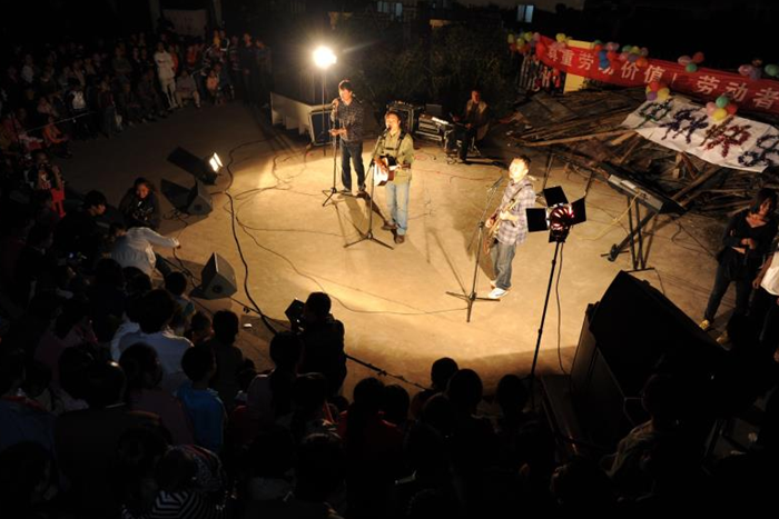 他们来到皮村也是机缘巧合.