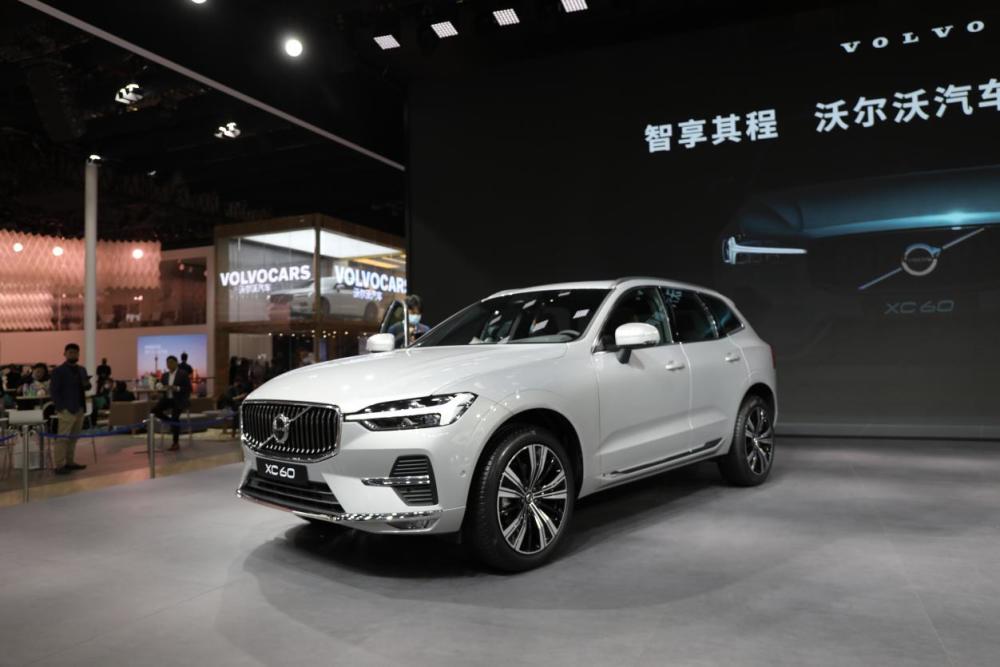 上海车展沃尔沃发布新款xc60,升级内核,全系加入48v轻混技术
