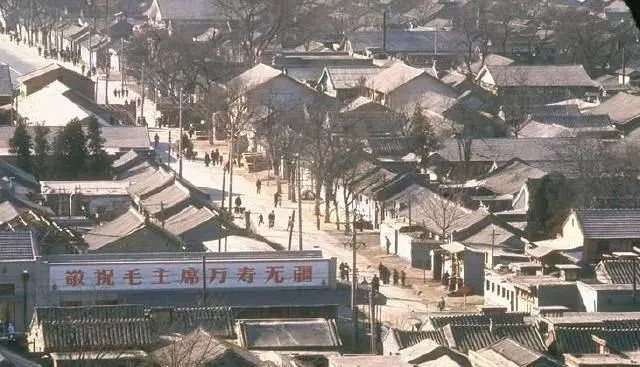 70年代街拍實景,帽子很多都是這樣的.父與子,一起