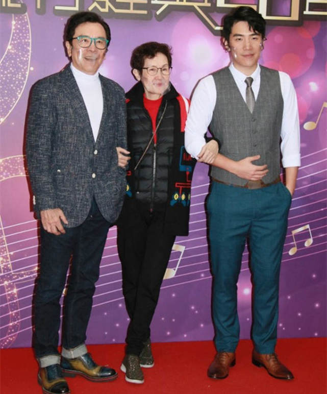 姜大卫身高有1米72,也就是说姜卓文接近1米8.