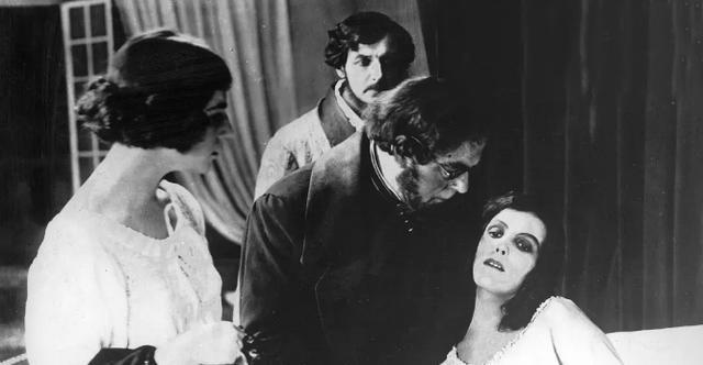 经典吸血鬼小说排行榜_《暮光之城》续集小说全美热卖一百万册,攻下欧美排行榜冠军!