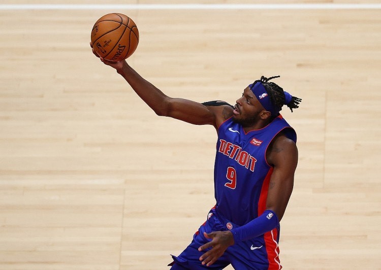 火箭队 NBA前瞻：鲍尔复出，黄蜂胜活塞！为季后赛名额努力，勇士胜火箭