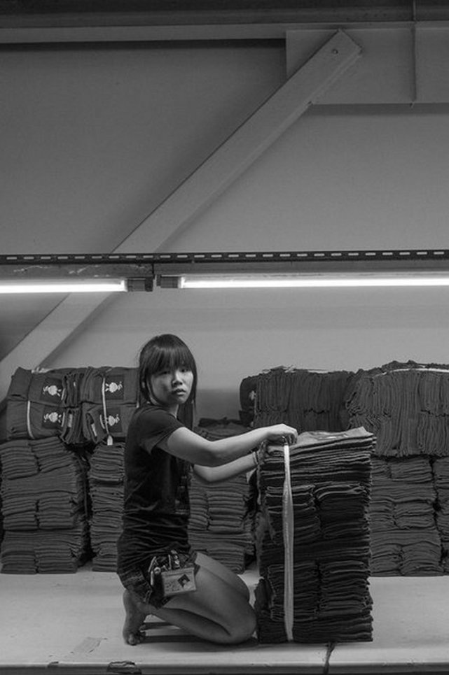 老照片纺织厂里的劳动者我们这班打工仔