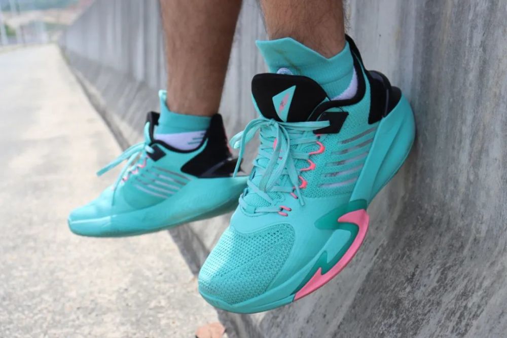 【2021夏季篮球鞋】特步轻羽2代实战测评:穿着有惊喜,又轻又透气_腾讯