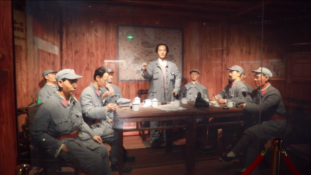 黔东南州五一小长假第二日吸引了120多万游客来打卡