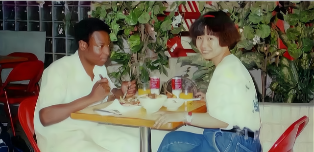 清华学霸王丽红,不顾父母劝阻远嫁非洲25年,如今过得怎么样?