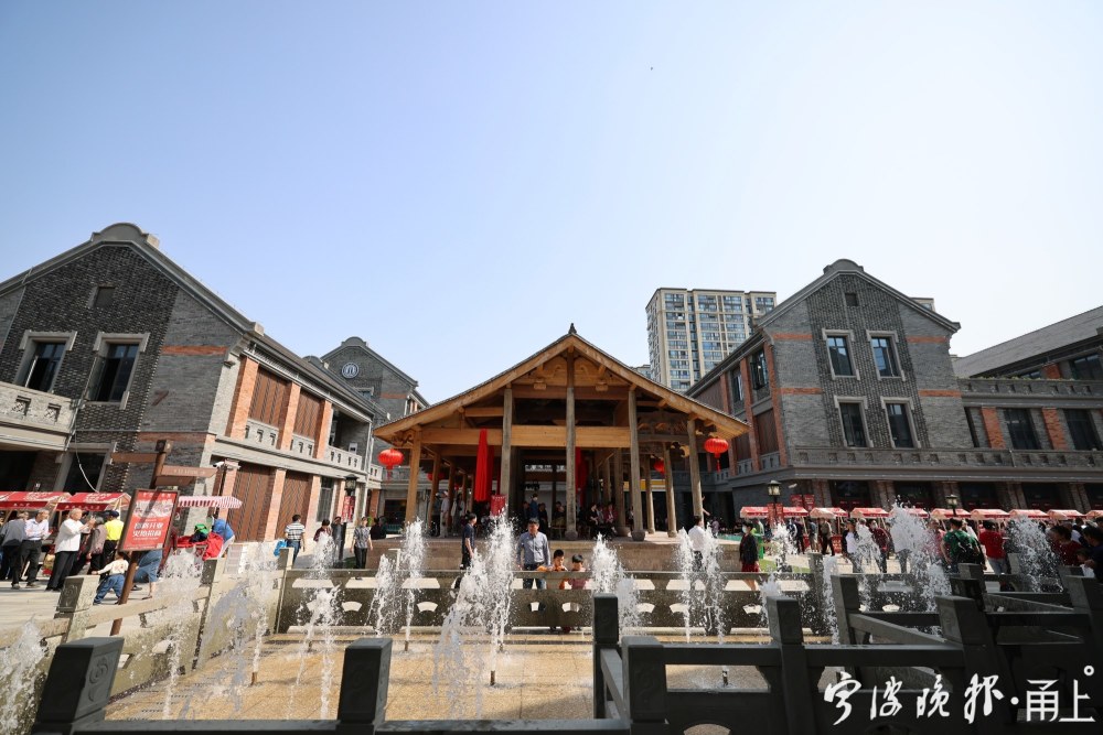 奉化百年老街重新开街吸引不少市民打卡