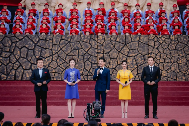 央视2021五一晚会礼赞劳动奉献 众星为劳动者送上精彩演出