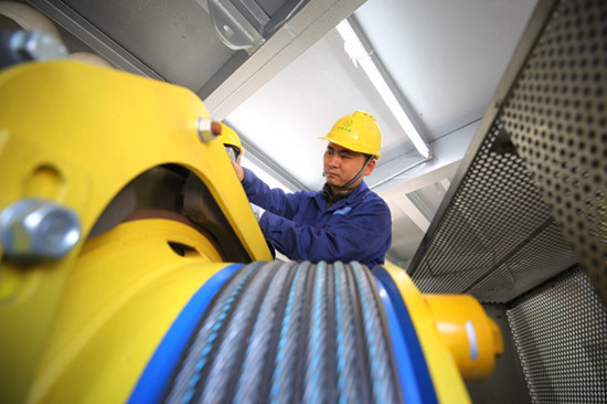 电梯医生周红云20年日夜守护方寸之间见匠心