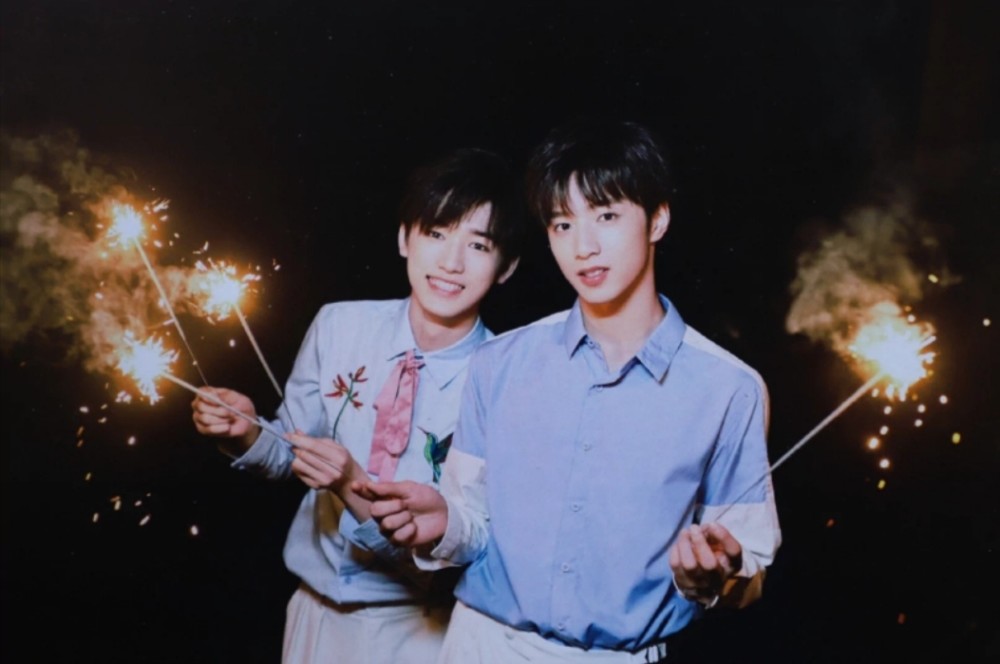 tnt时代少年团的壁纸美图