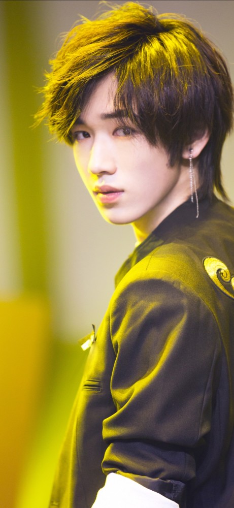 手机壁纸时代少年团宋亚轩