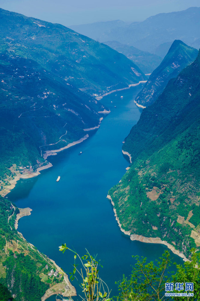 绝美山水长江三峡巫峡口风景如画