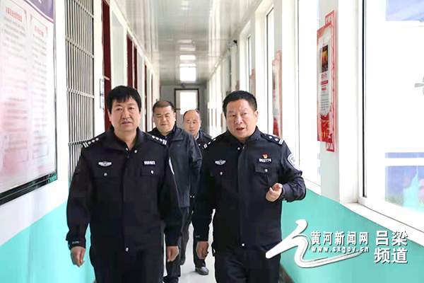 兴县公安局五一节日期间督导检查重点单位值班备勤