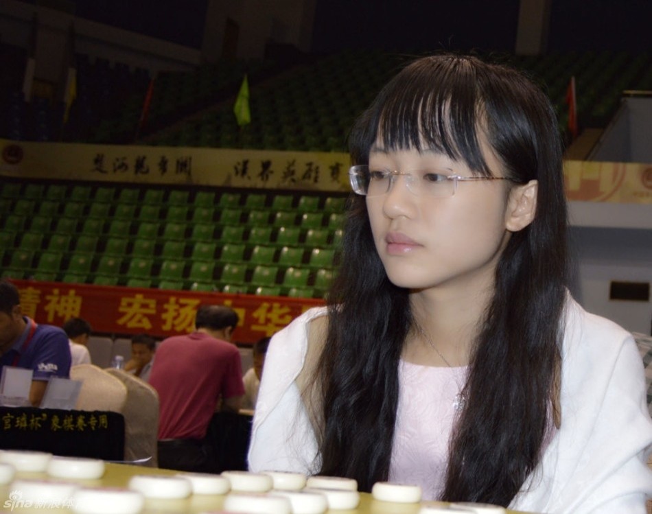 中国象棋棋坛有第一美女称号的时风兰在2021年迎春杯全国象棋大师邀请