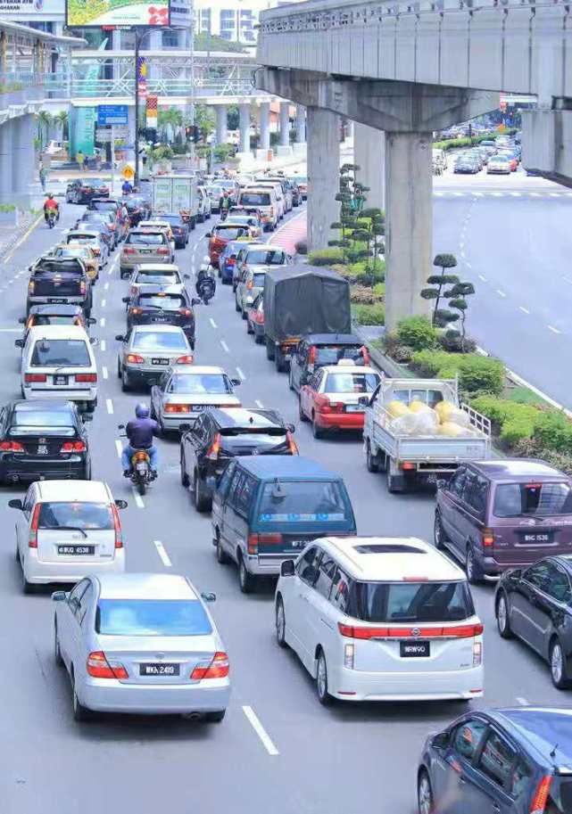 五一全國多地高速堵車|五一|高峰